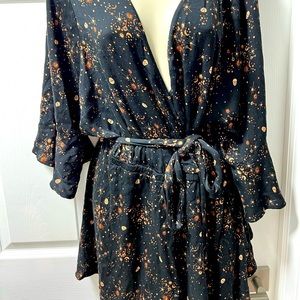 Torrid Surplice Babydoll Stretch Challis Skull Celestial Black Top Size 3